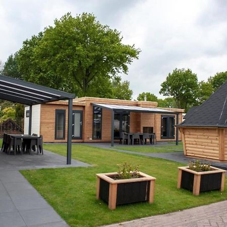 18 Persoons Veluwe Villa ฟัวร์เธาเซอ ภายนอก รูปภาพ