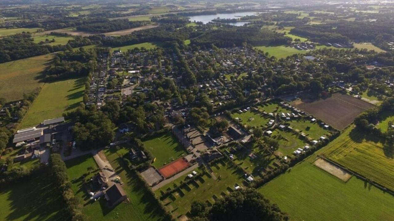 18 Persoons Veluwe Villa ฟัวร์เธาเซอ ภายนอก รูปภาพ