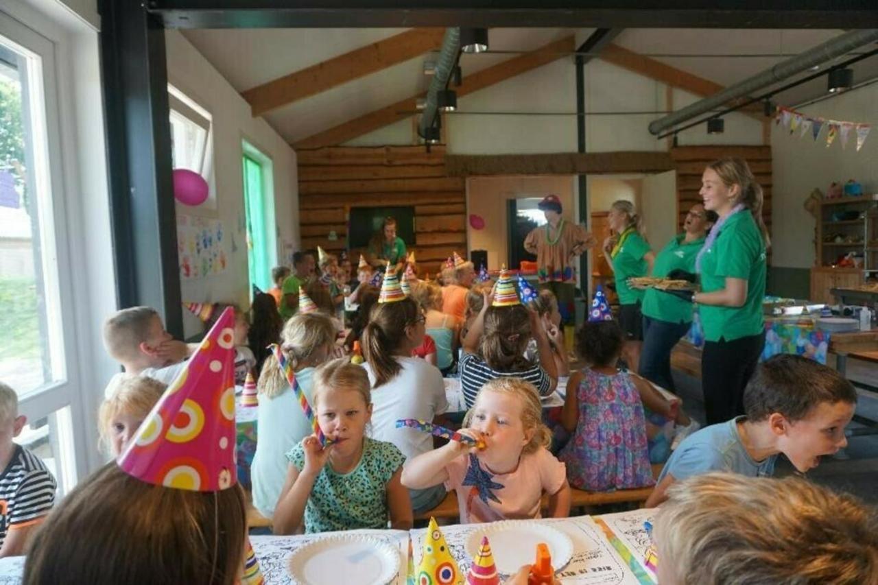 18 Persoons Veluwe Villa ฟัวร์เธาเซอ ภายนอก รูปภาพ
